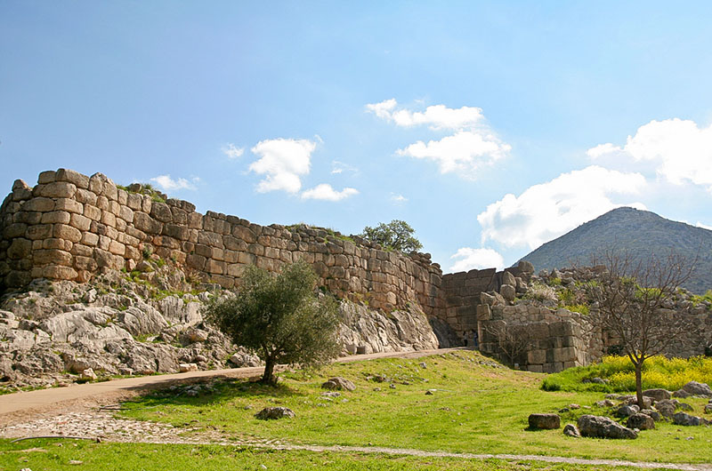 Τα τείχη των Μυκηνών Τα τείχη των Μυκηνών