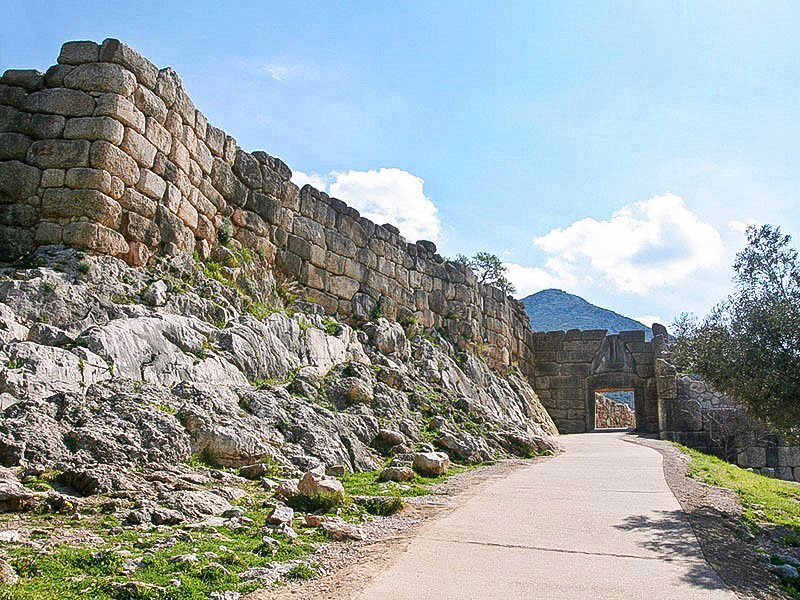 Η Πύλη των Λεόντων στις Μυκήνες Η Πύλη των Λεόντων στις Μυκήνες