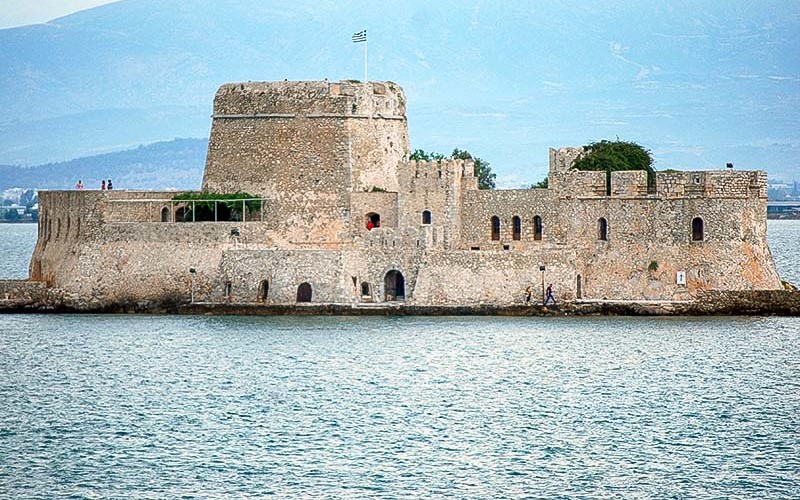 Το νησάκι όπου είναι χτισμένο το Μπούρτζι Το νησάκι όπου είναι χτισμένο το Μπούρτζι