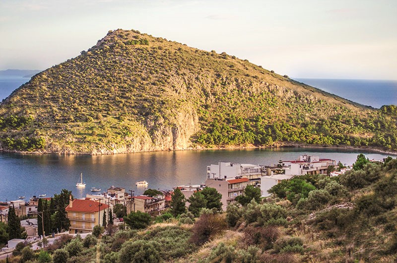 Η νήσος Ρόμβη στο Τολό