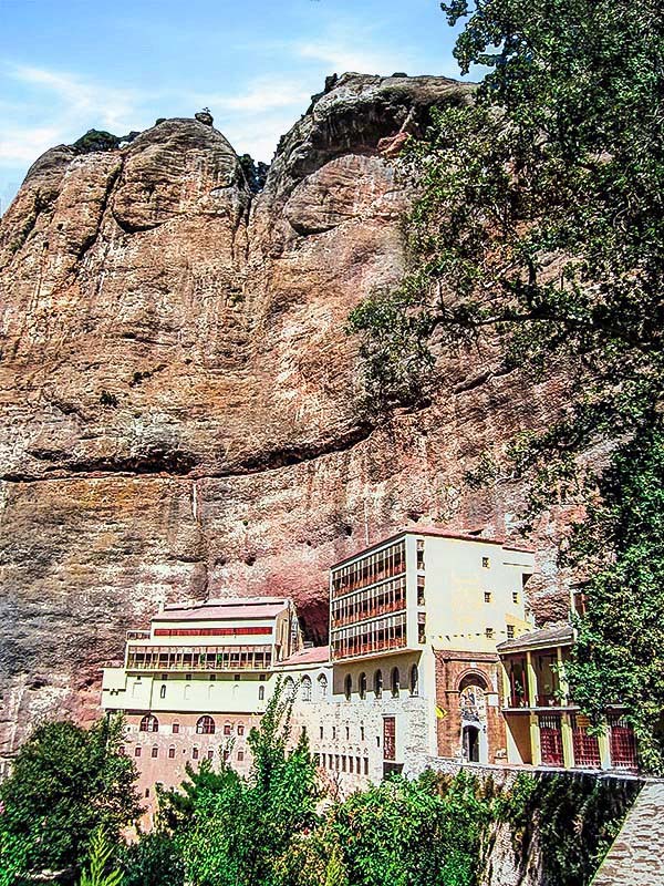 Η Ιερά Μονή Μεγάλου Σπηλαίου