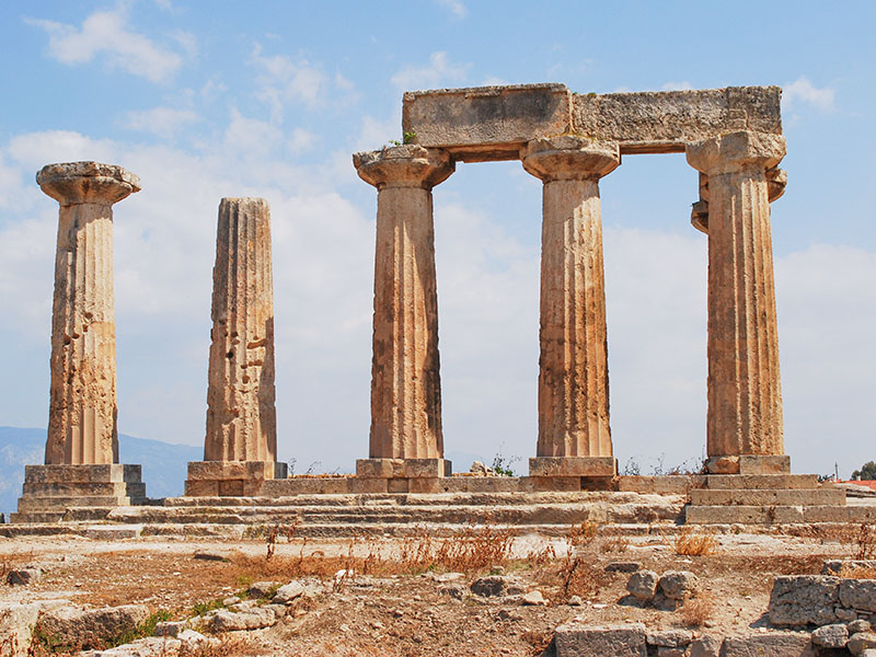 Ναός Απόλλωνα στην Αρχαία Κόρινθο Ναός Απόλλωνα στην Αρχαία Κόρινθο