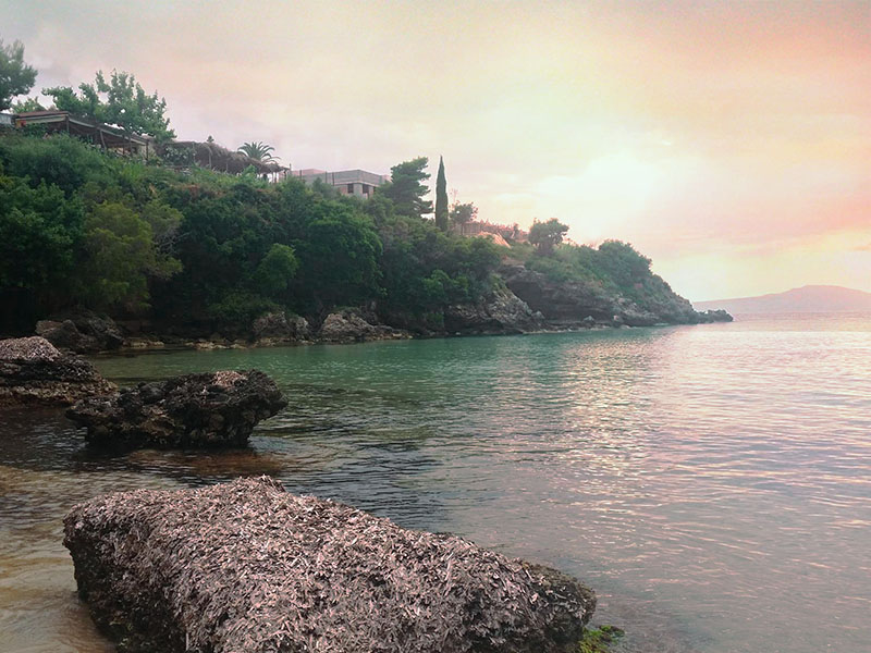 Ηλιοβασίλεμα στην παραλία της Στούπας